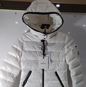 Brand New never worn Girls Moncler BADY Hoodie parka/PuffeJacket TG 8A Oβ¦